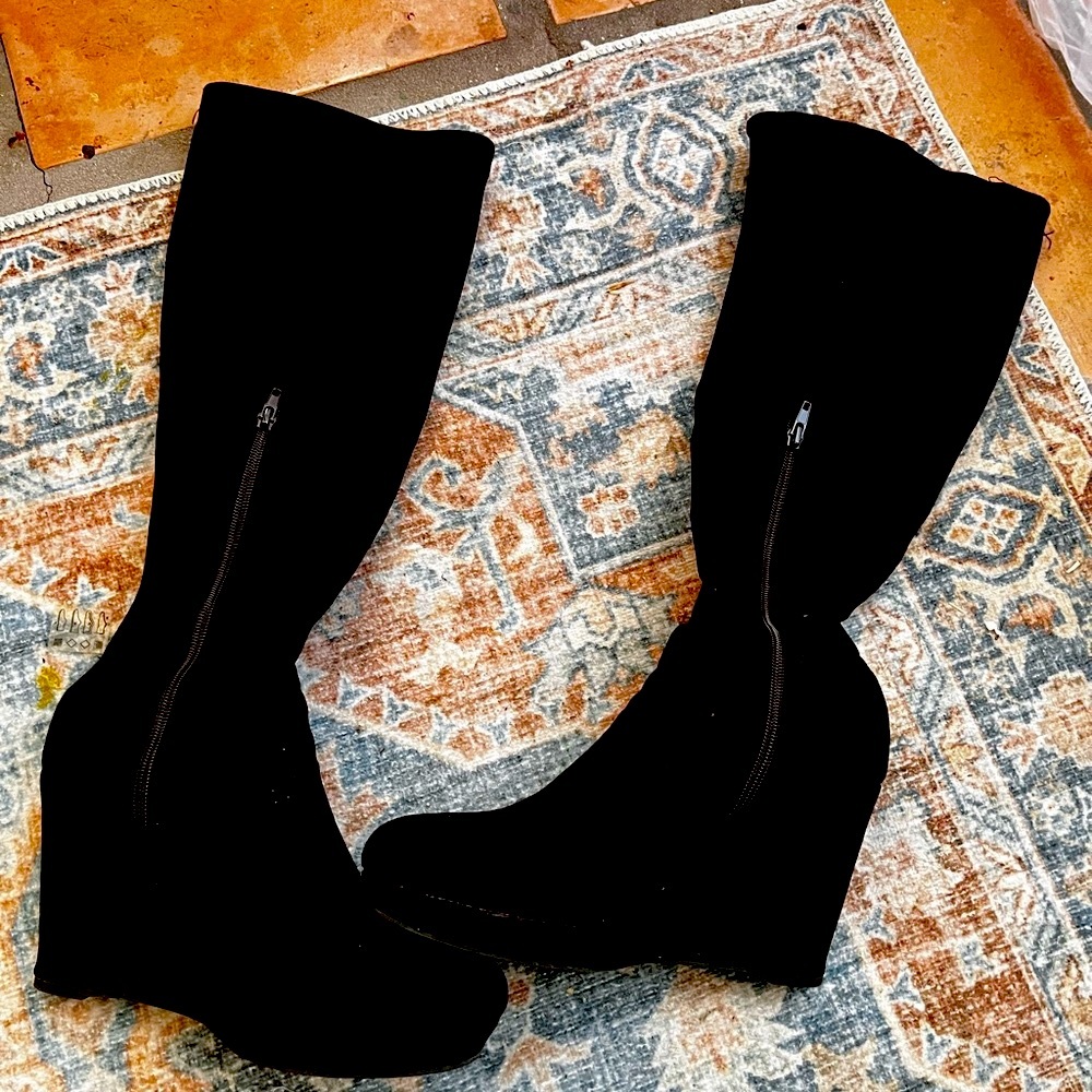 Bamboo Women's Black Wedge Boots